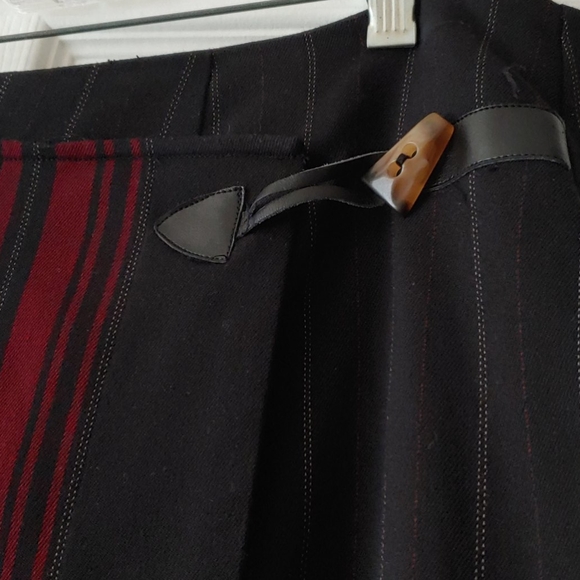 Elegant Skirt, big for me - Picture 2 of 4